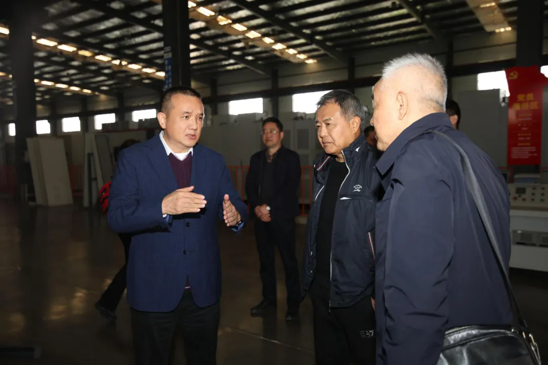 看見未來，才有未來?——中國服務(wù)型制造產(chǎn)業(yè)聯(lián)盟專家印建安一行赴大禹電氣考察指導(dǎo)